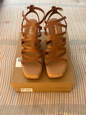NEW - Steve Madden Cozette wedges size 10